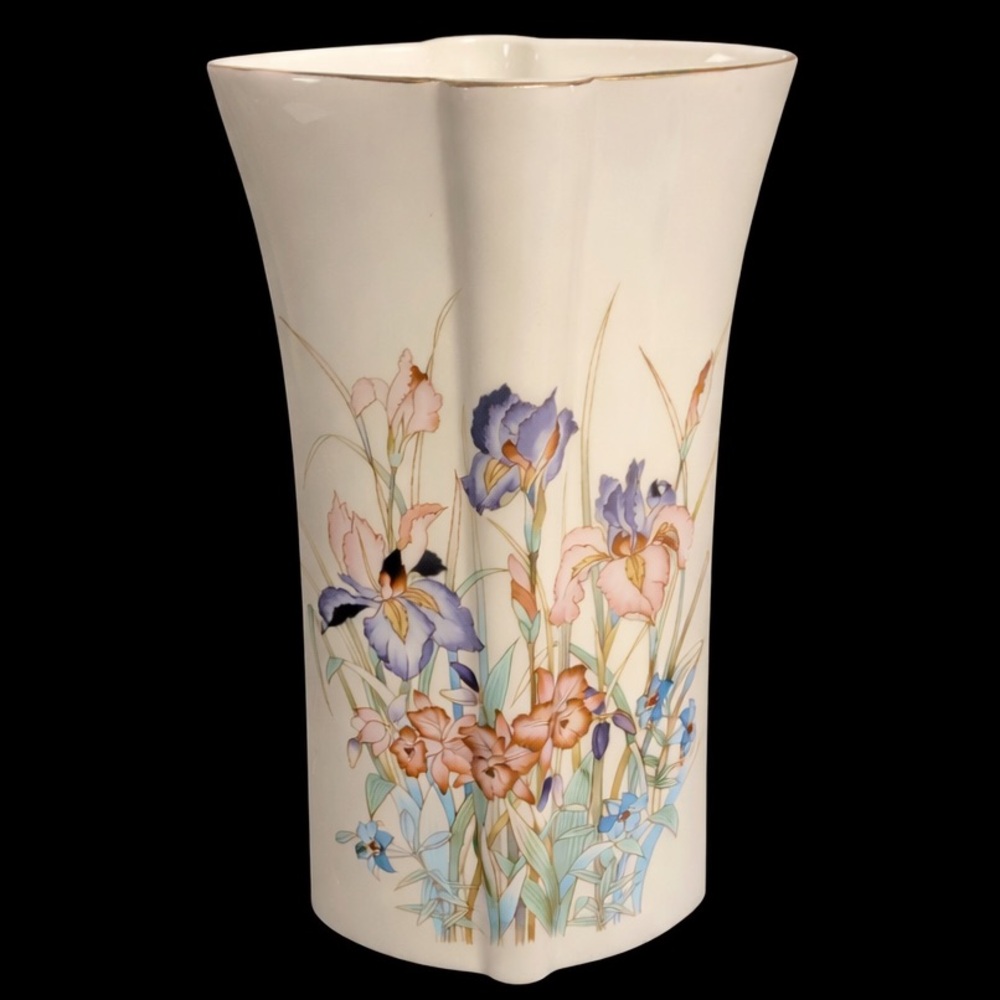 Porcelain AYAME Seizan Japan Iris Flower Vase with Gold Trim